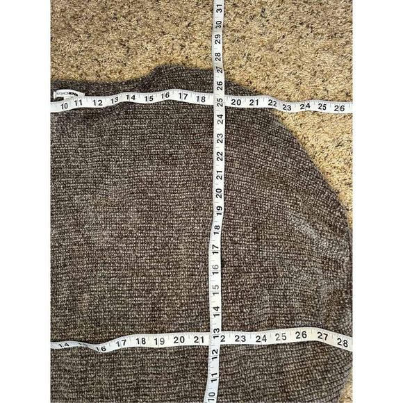 FashionNova Fitted Sleeve Sweater - Picture 6 of 10